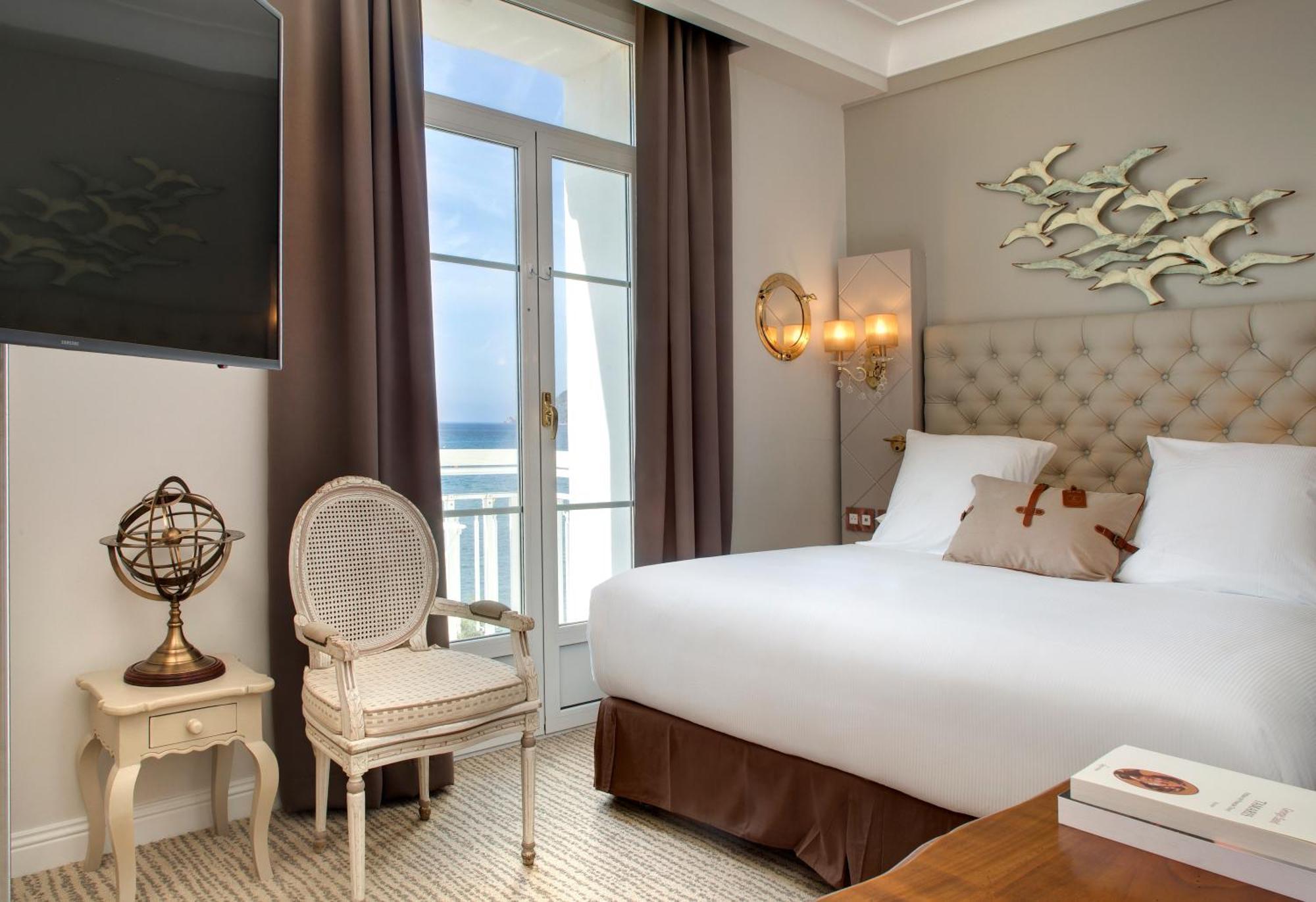 Grand Hotel Des Sablettes Plage, Curio Collection By Hilton Ла-Сейн-сюр-Мер Екстер'єр фото
